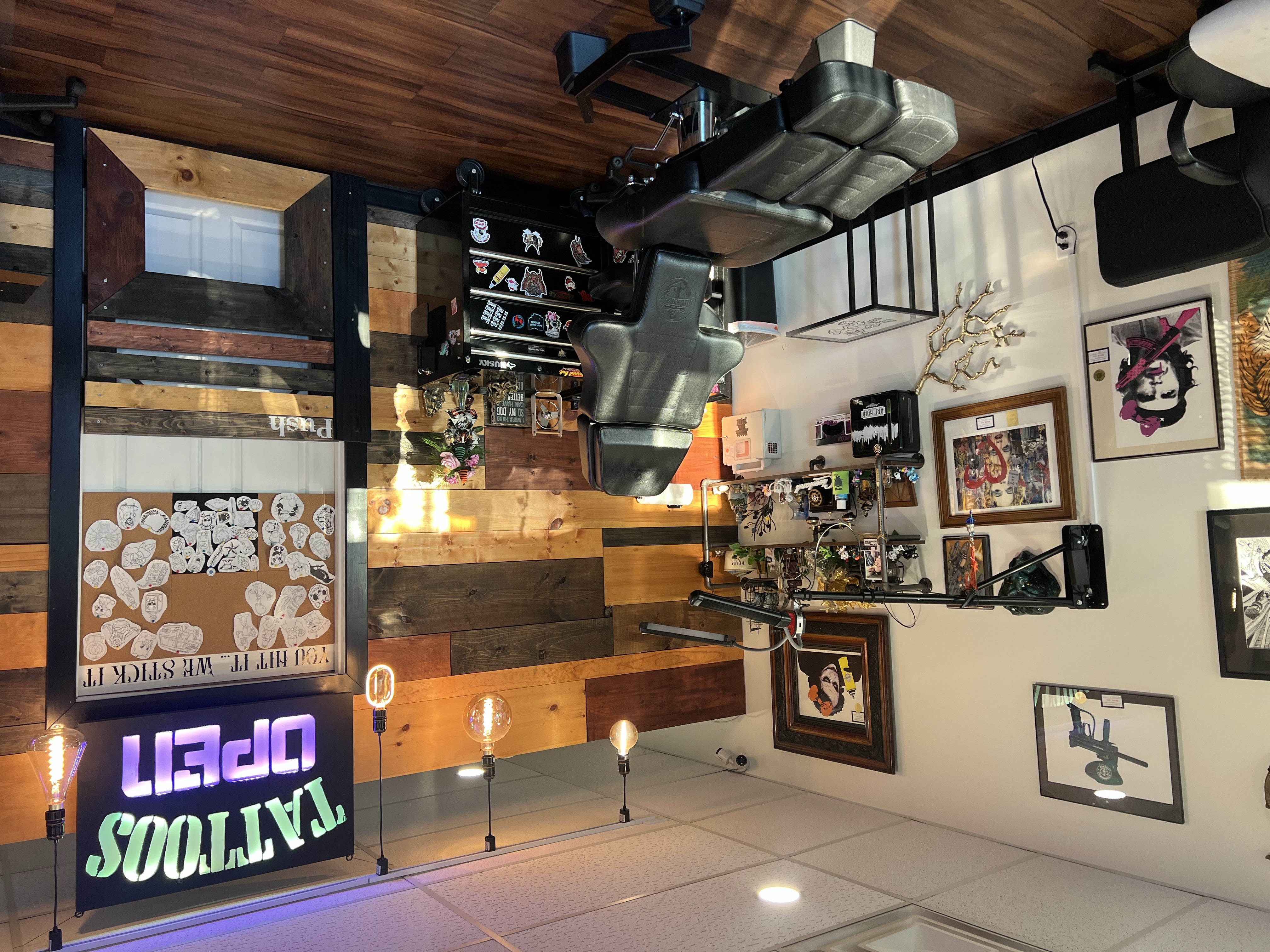 War Paint Sudios The Tattoo shop Near me with five stars